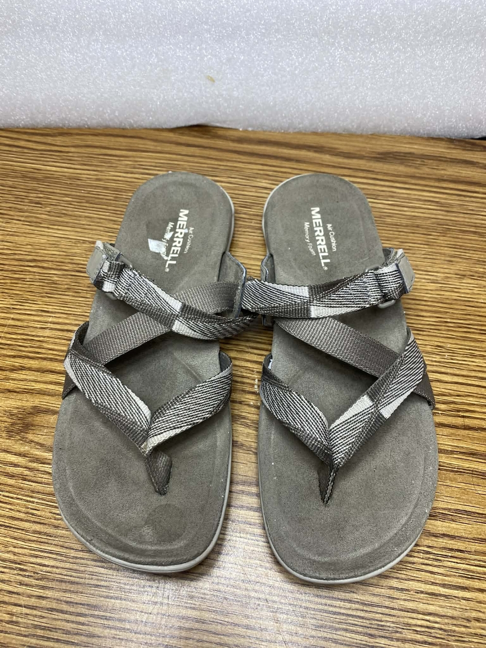 Merrell Womens Air Cushion Memory Foam Strappy Sandals Size 6M Brindle Gray